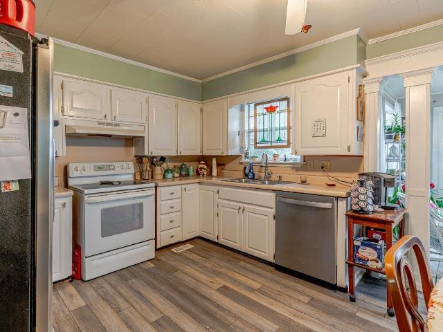 6146 Old County Road