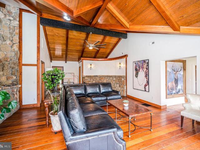 6146 Duncan Trail