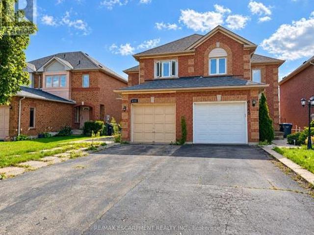 6143 Snowy Owl Crescent, Mississauga, ON, L5N 7B5 house for sale | Listing ID W13864 | Royal LePage