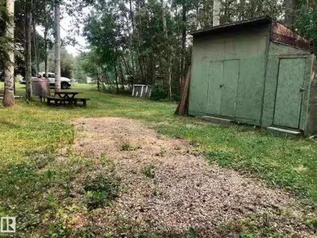 614 6 Street, Rural Wetaskiwin County, AB, T0C 2V0 vacant la.
