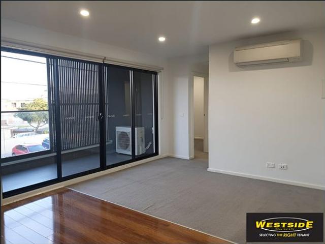 6/14 Albert Crescent St Albans VIC 3021