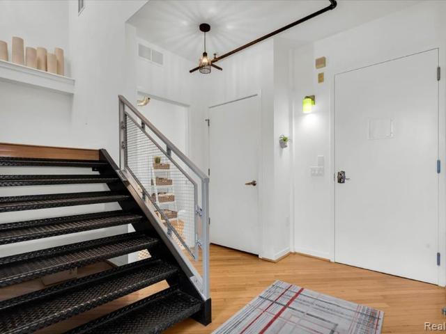 614 S Troy Street # 203