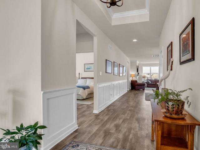 614 Republic Way