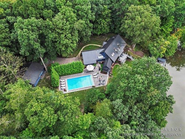 6155 Oakmont Lndg SE, Alto, MI 49302