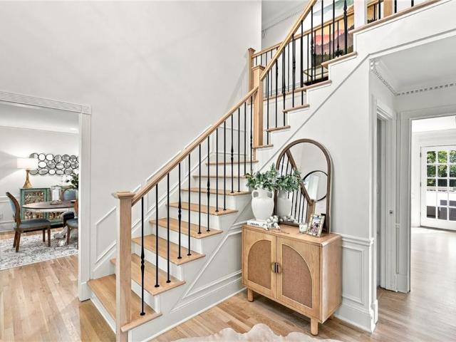 6156 Courtside Drive