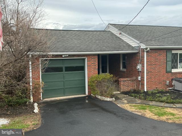 6150 Chambers Hill Rd, Harrisburg, PA 17111 | MLS #PADA2058