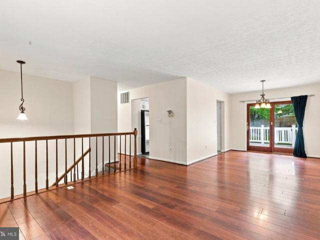 6150 Fairbourne Court