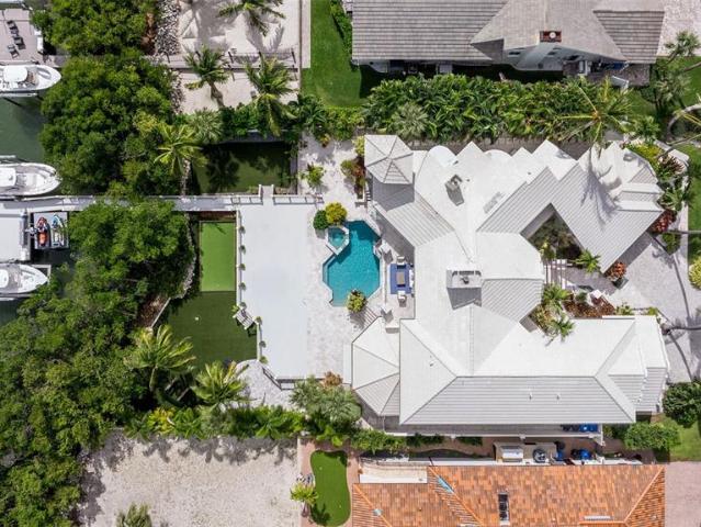 6152 52nd St S, St. Petersburg, FL 33715 | MLS #TB8434
