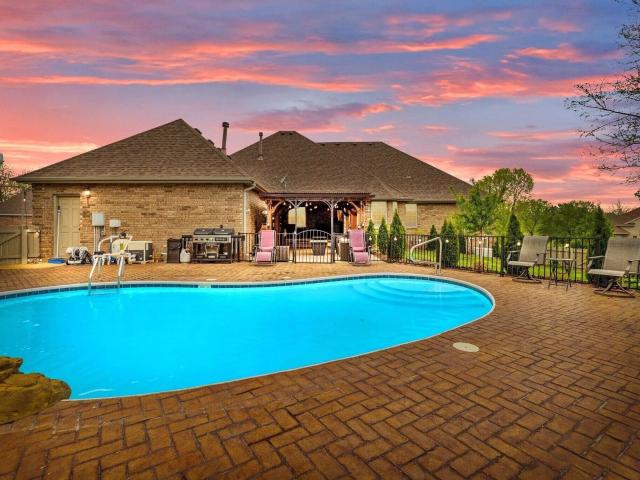 615 Canary Way