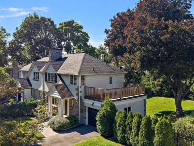 615 Av. Powell, Mont Royal, QC, H3R 1L7 house for sale | Listing ID 22119 | Royal LePage