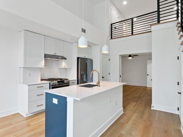 615 Daniels Street 111