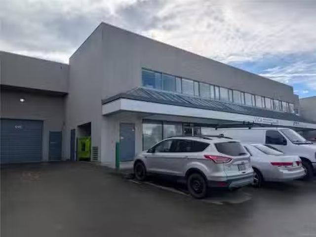 615 Discovery St, Victoria, BC, V8G 5T4 commercial for lease.