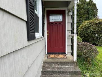 615 E Spruce