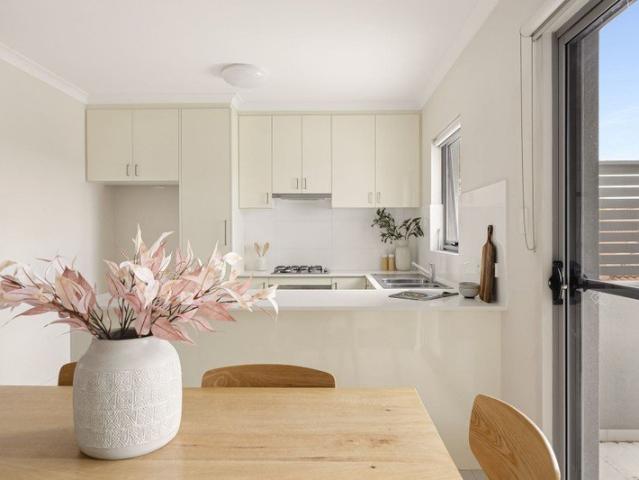 6/15 Kweda Way, Nollamara Low Maintenance Living in a Prime Position