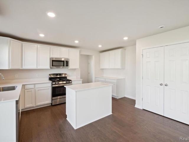615 Harvest Way