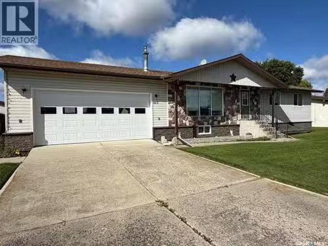 615 Main Street, Hudson Bay, SK, S0E 0Y0 house for sale Lis.