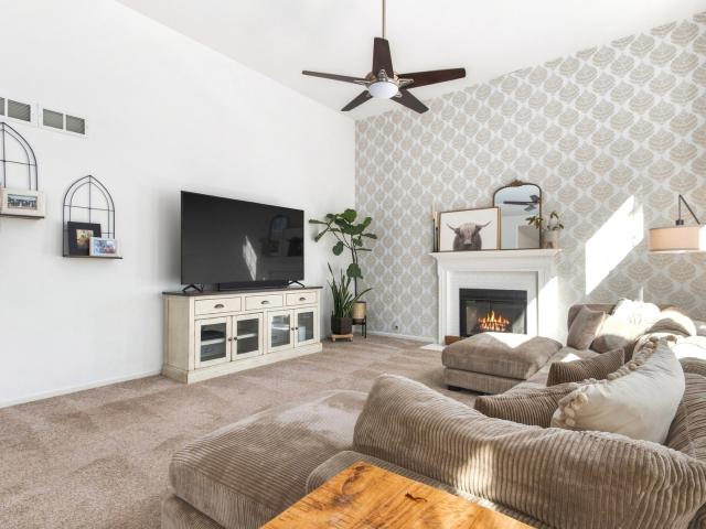 615 Manhattan Circle