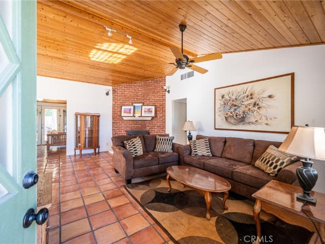 615 N Paseo De Anza