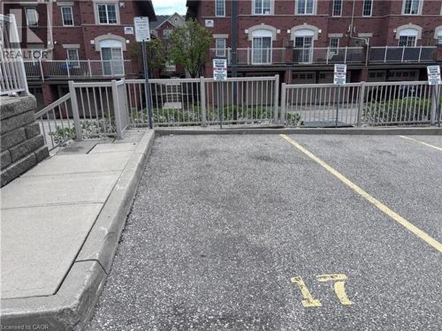 615 Shoreline Drive Unit# 17, Mississauga, ON, L5B 4K4 townhouse for sale | Listing ID 40856 | Royal LePage