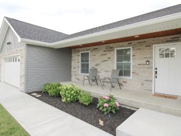 615 Sullivan Court
