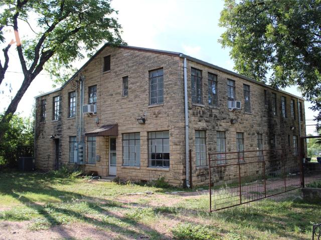615 Pecan St