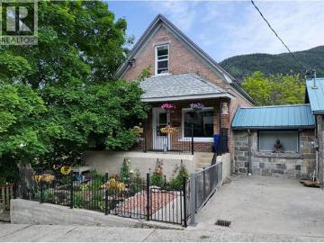 615 Victoria Street, Nelson, BC, V1L 4L1 house for sale | Listing ID 10389 | Royal LePage