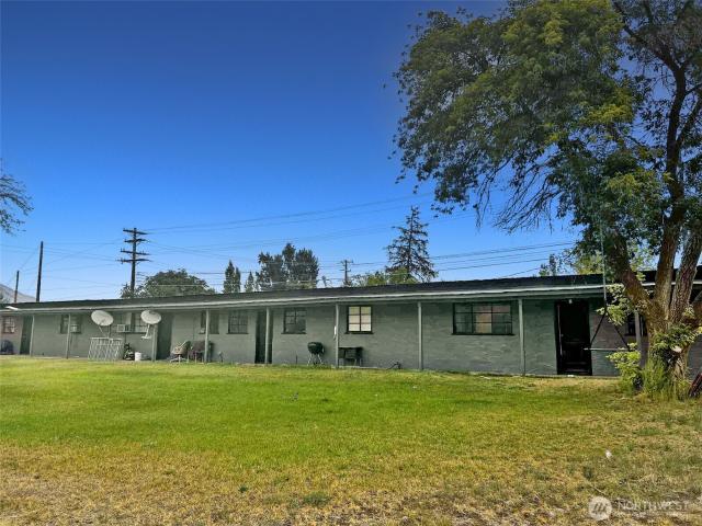 616 Columbia Ave, Bridgeport, WA 98813 | MLS #2484