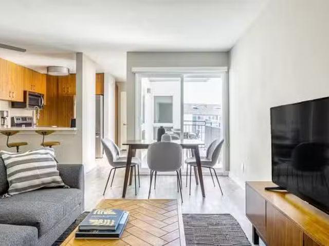 616 Elements, 615 S Catalina Ave, South Redondo 1 Bedroom.
