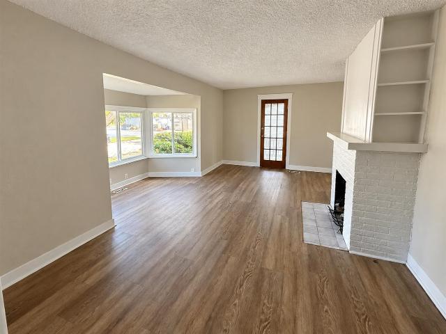 616 Lay Boulevard