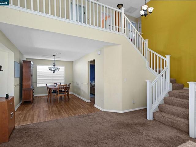 616 Ross Circle