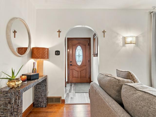 616 W 11th Street
