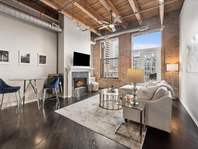 616 W Fulton Street # 513