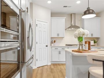 6175 Molo Lane 665