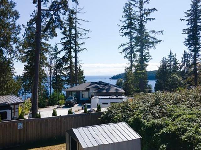 6173 Bligh Road, Sechelt, BC, V7Z 0M1 house for sale | Listing ID R3160 | Royal LePage