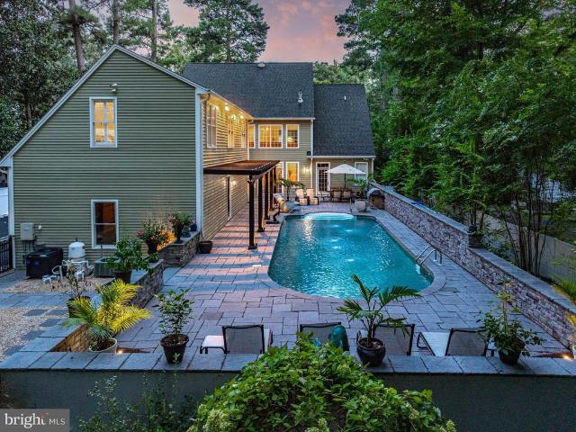 617 Douglas Road