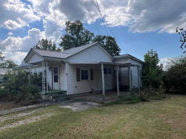 617 E Main St