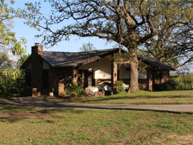 617 Hilltop Circle