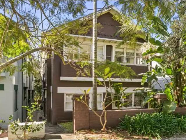 6/17 Sir Thomas Mitchell Road, BONDI BEACH Apartment for rent.