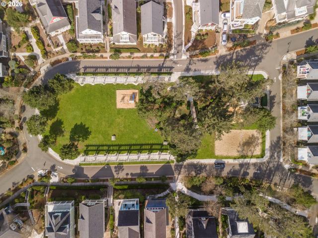617 sw 27th way