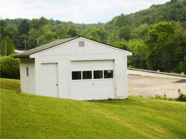 6184 Leechburg Rd