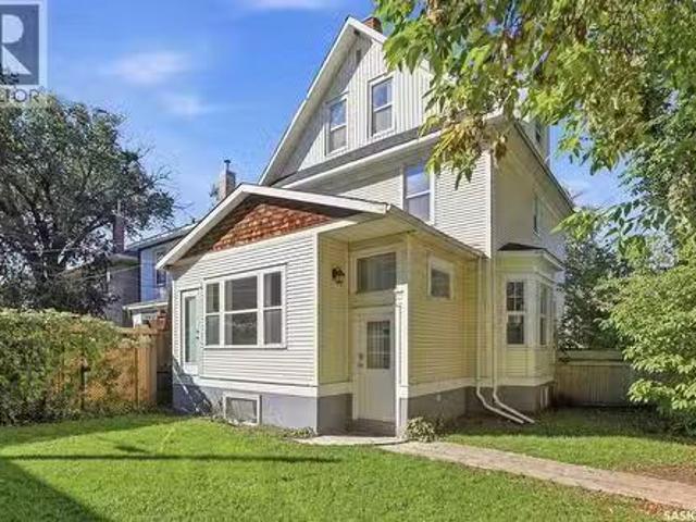 618 E Avenue N, Saskatoon, SK, S7L 1S3 house for sale Listi.