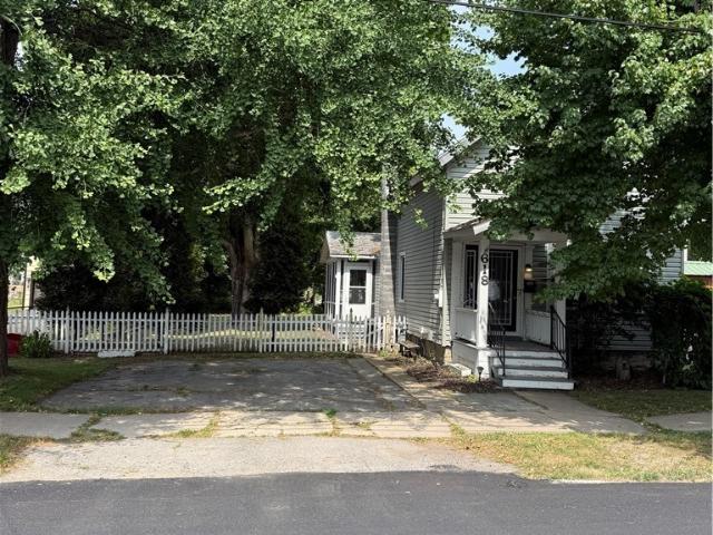 618 Montgomery Street
