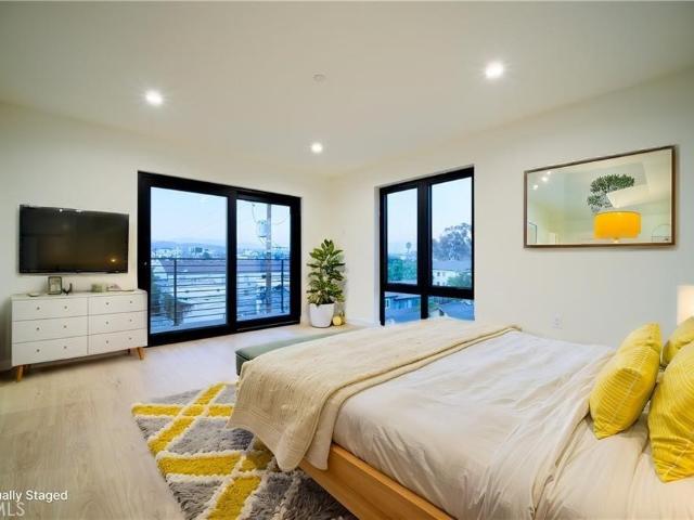 618 Mariposa Ave, Unit 1/2, Los Angeles, CA 90004 | MLS #OC26085