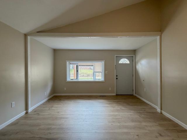 618 N 9TH Street