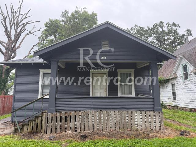 619 Harmon, 2 beds, 1 full bath