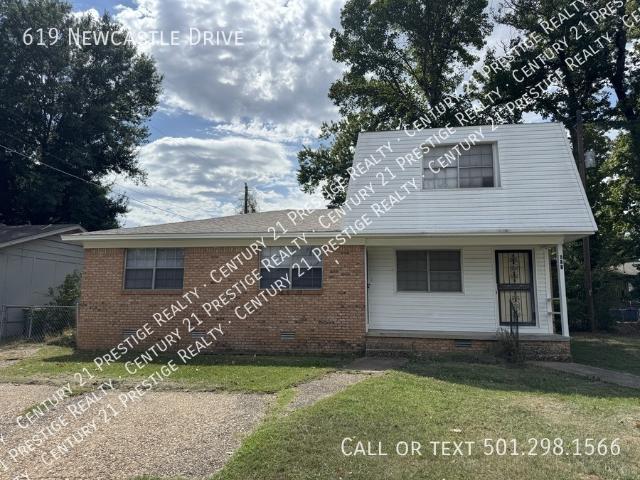 619 Newcastle Drive, 3 beds, 1 full bath