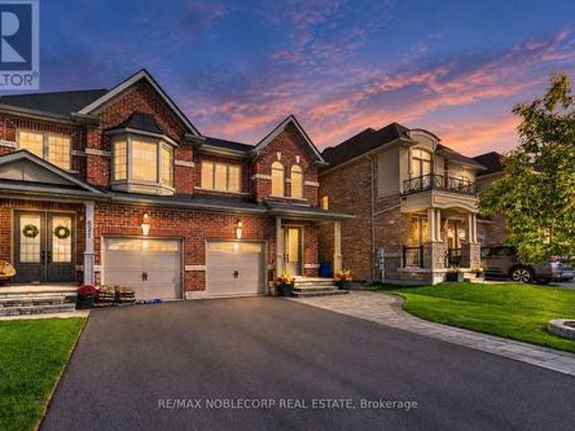 619 Sweetwater Crescent, Newmarket, ON, L3X 0H5 house for sale | Listing ID N13833 | Royal LePage