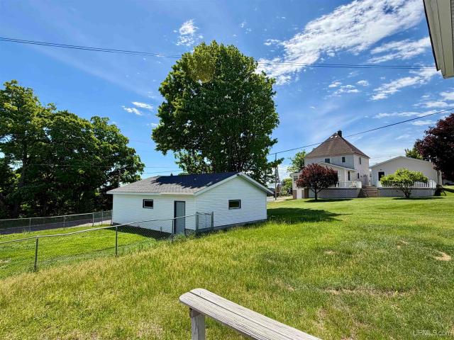 61 4th Street
