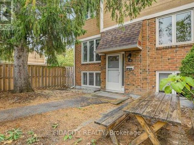61 159 Salter Crescent, Ottawa, ON, K2K 1Y8 townhouse for sale | Listing ID X13735 | Royal LePage