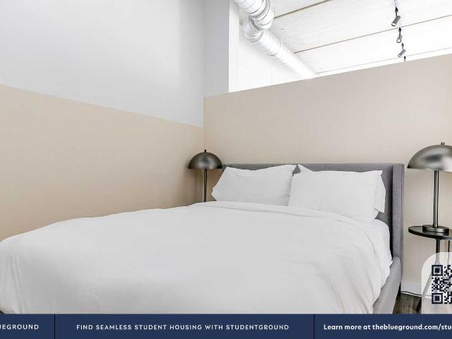 61 West Erie Street 2 Bedroom Apartment for Rent at 61 W Erie St #1405, Chicago, IL 60654 Near North Side